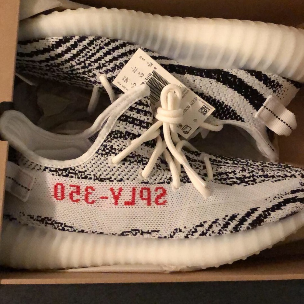 Yeezy 350 v2 zebra